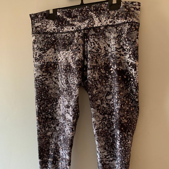 Fabletics High waisted capri leggings - Picture 1 of 4
